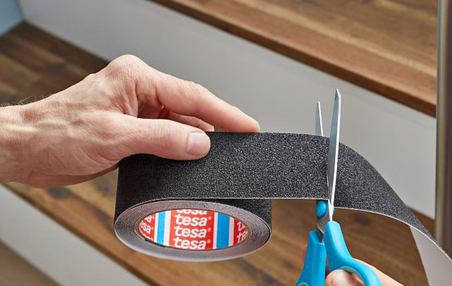 Anti-slip tape tesa® 5mx50mm zwart — Photo 2 sur 2